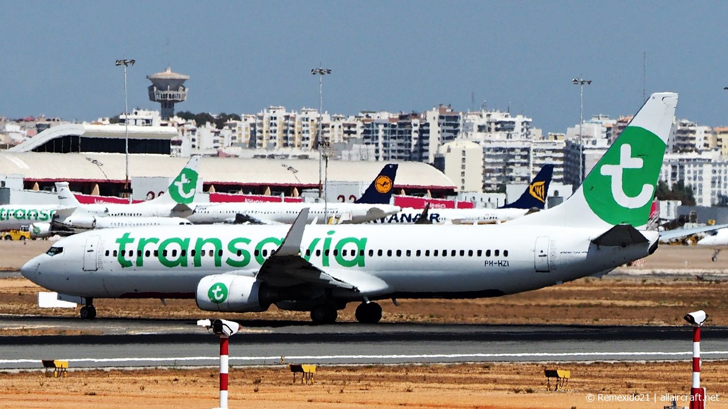 PH-HZI (8380) 2000 Boeing 737-8K2WL