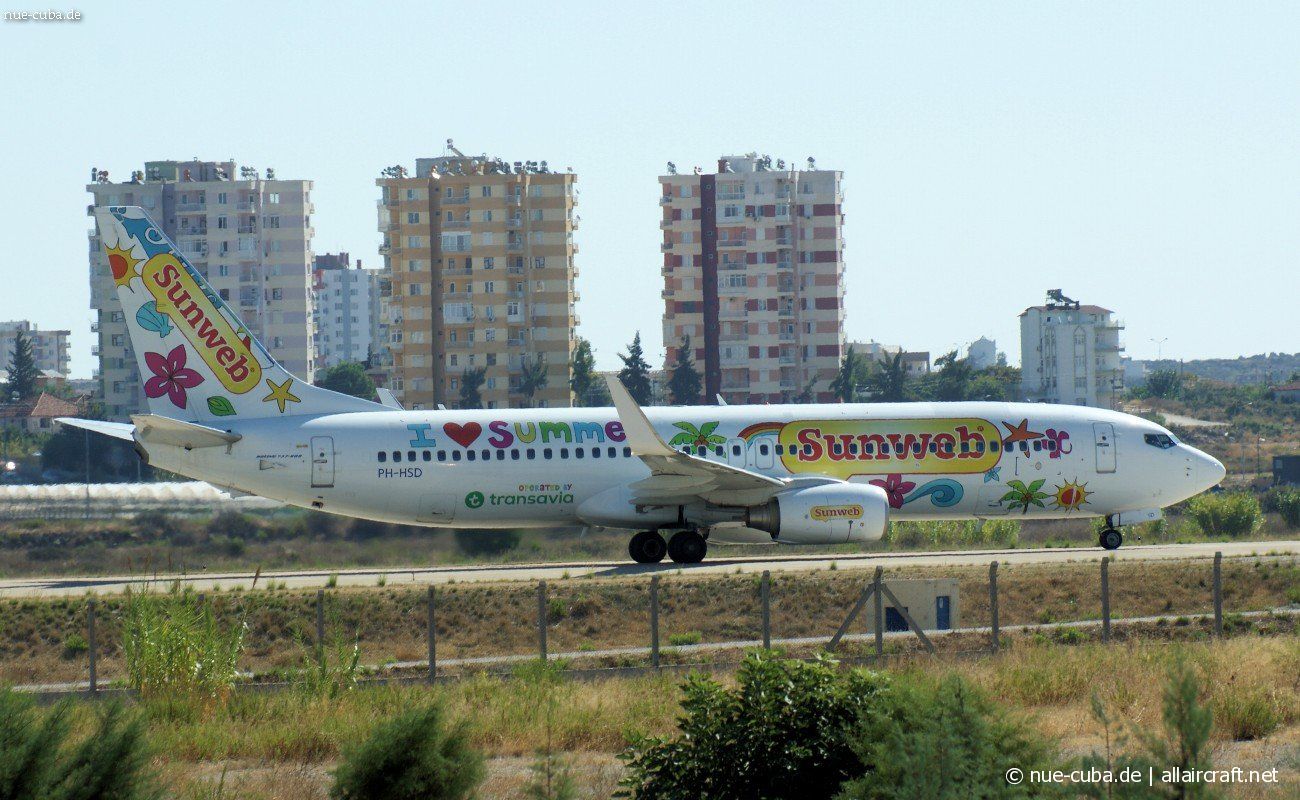 PH-HSD (39260) 2011 Boeing 737-8K2(WL)