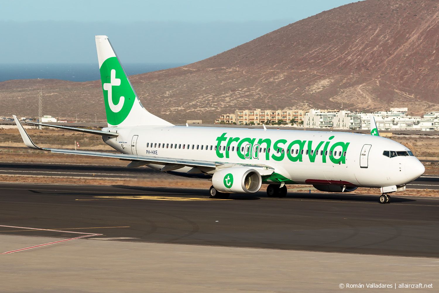 PH-HXE (61790) 2016 Boeing 737-8K2(WL)