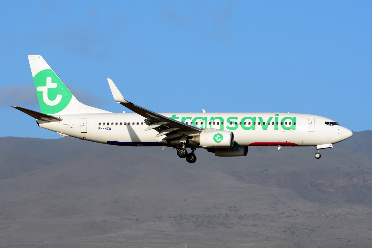 PH-HZW (29345) 2002 Boeing 737-8K2(WL)