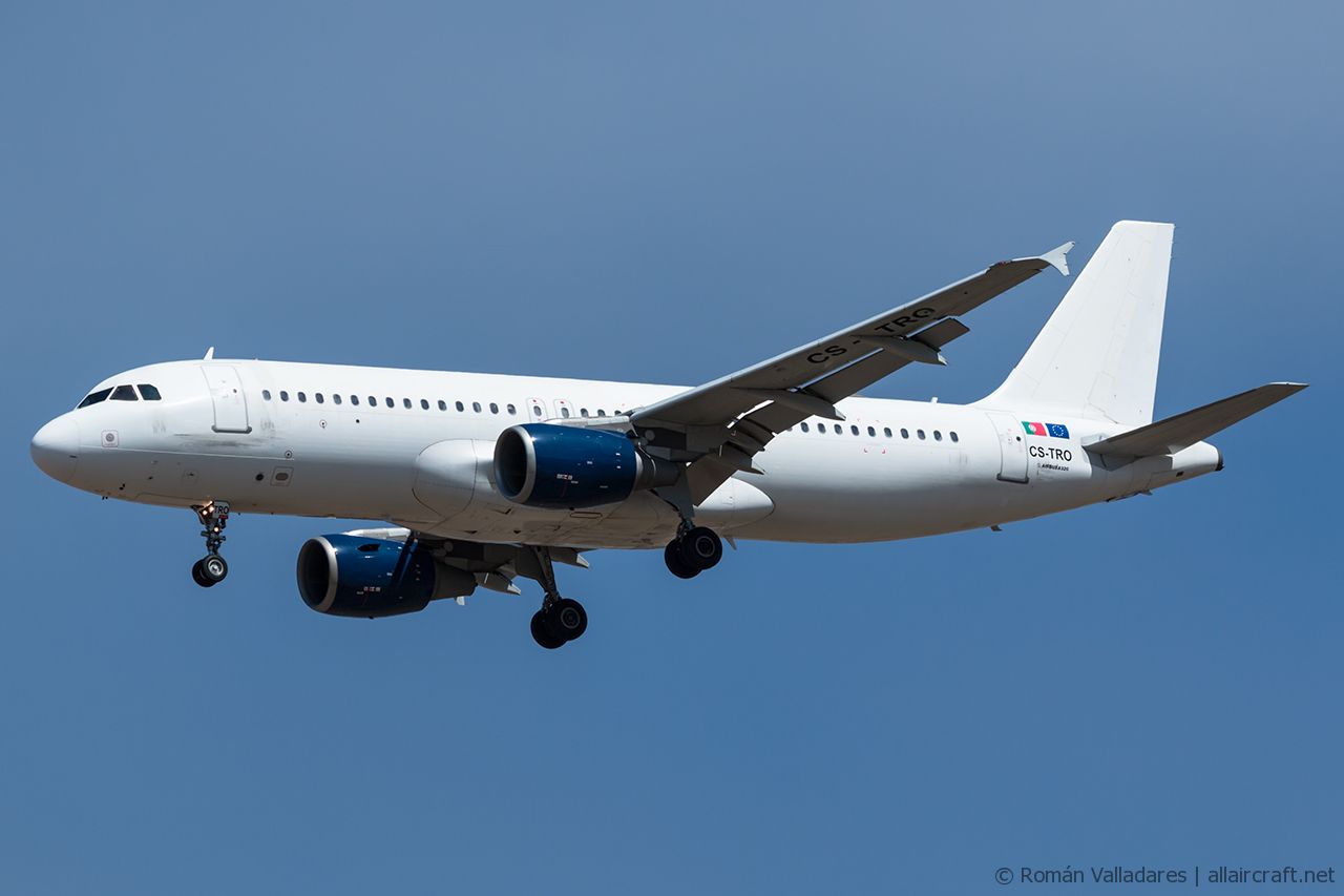 CS-TRO (548) 1995 Airbus A320-214
