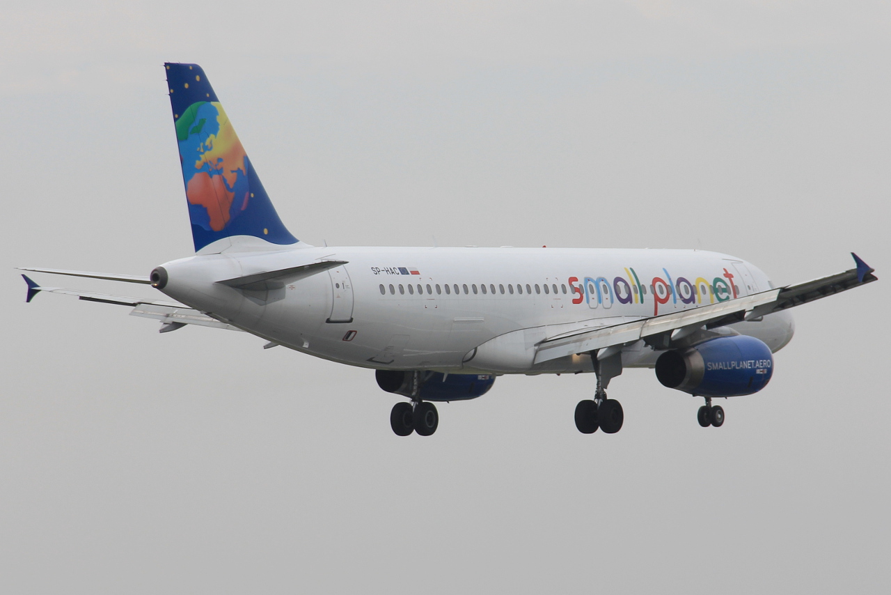 SP-HAC (739) 1997 Airbus A320-233