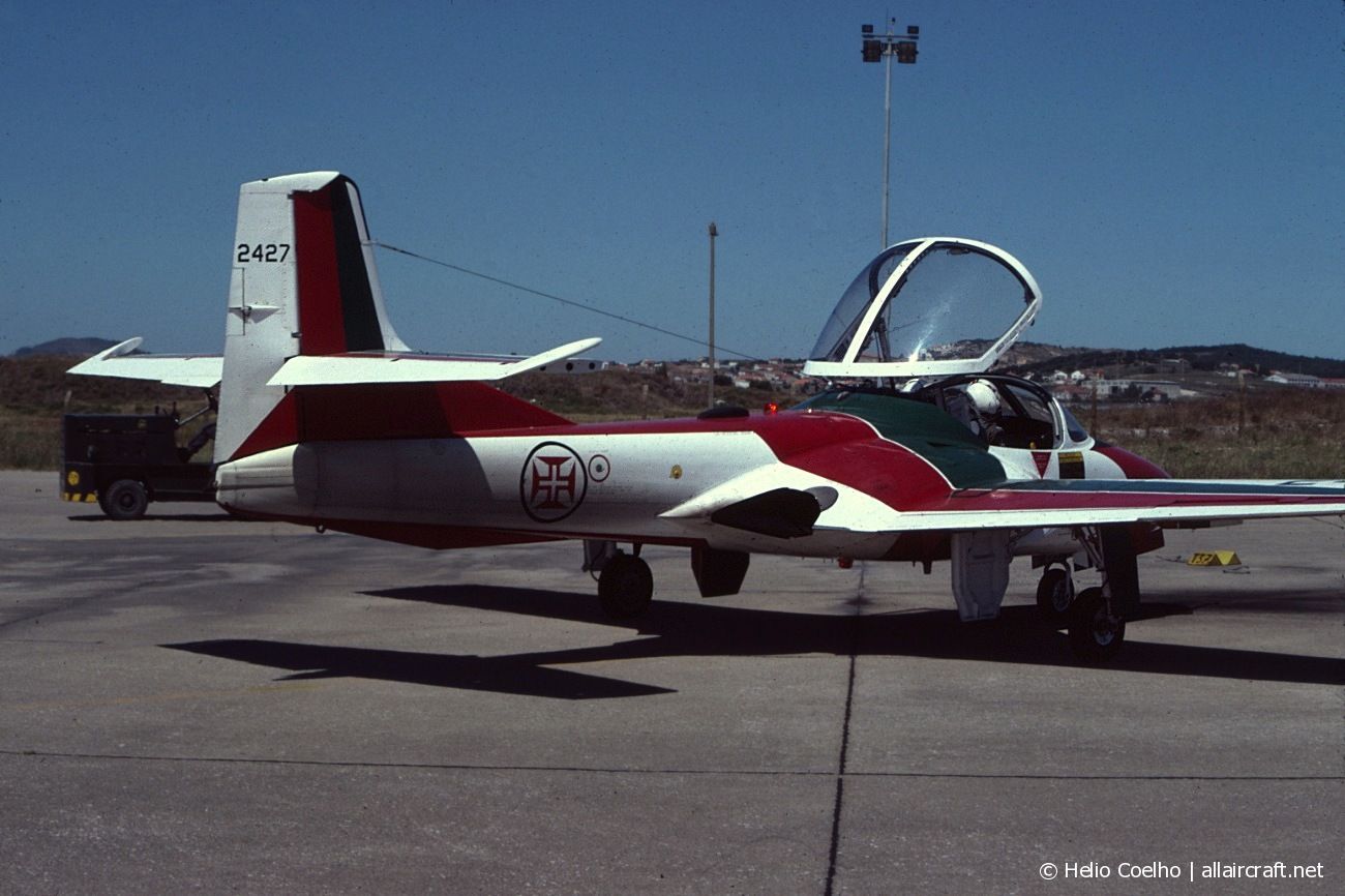 2427 (40781) 1962 Cessna T-37C Tweety Bird