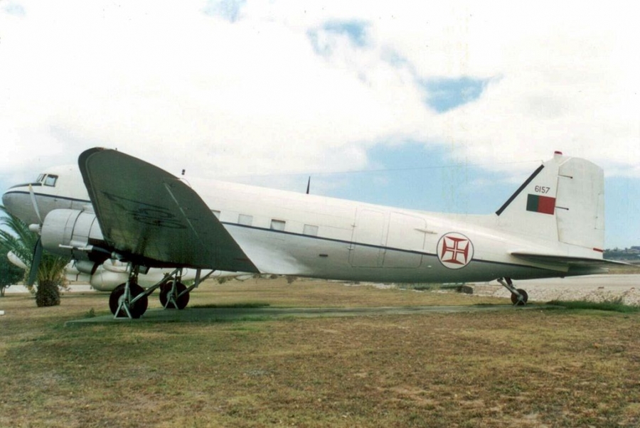 6157 (19755) 1943 Douglas C-47A Skytrain