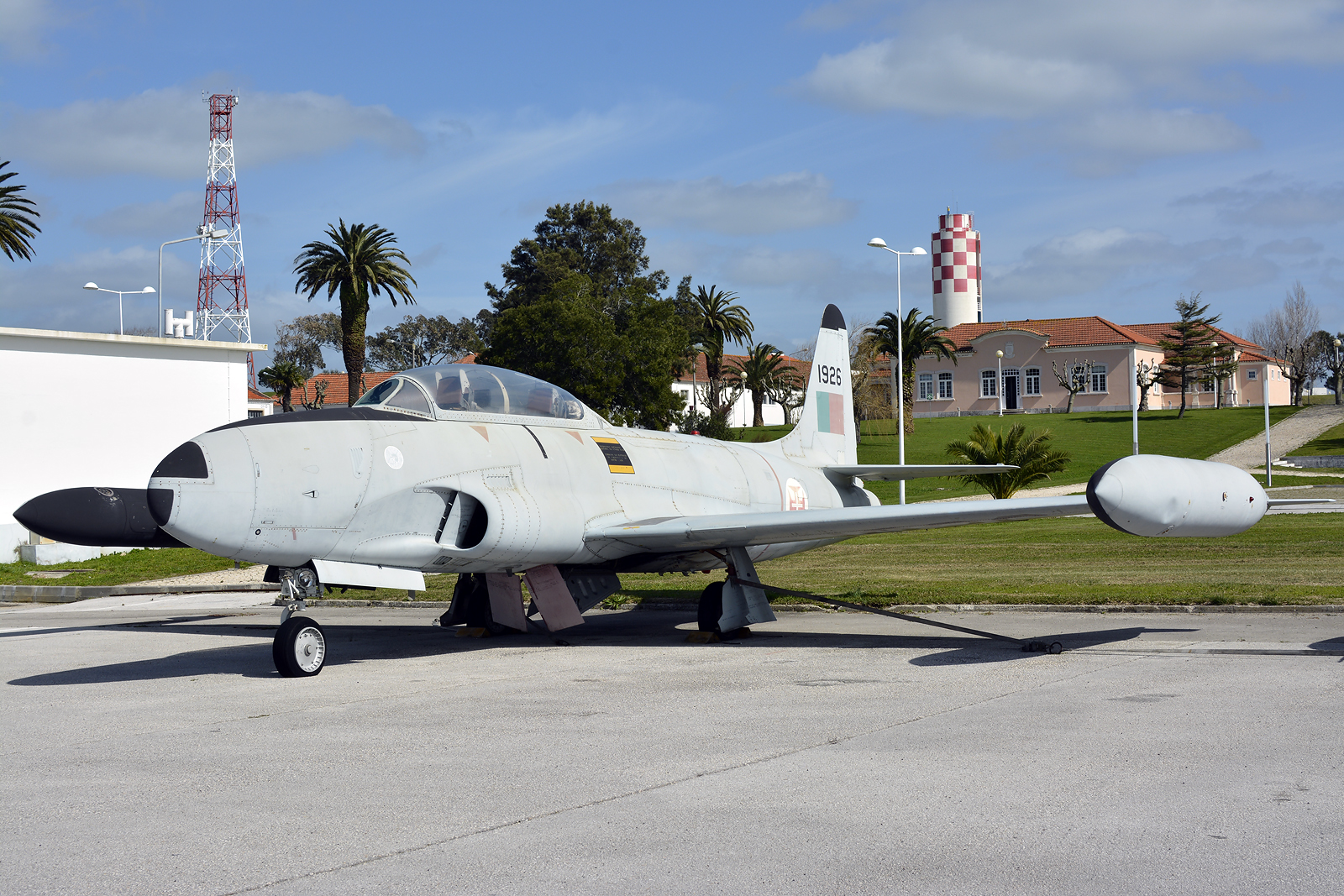 1926 (580-1343) 1957 Lockheed T-33A Shooting Star