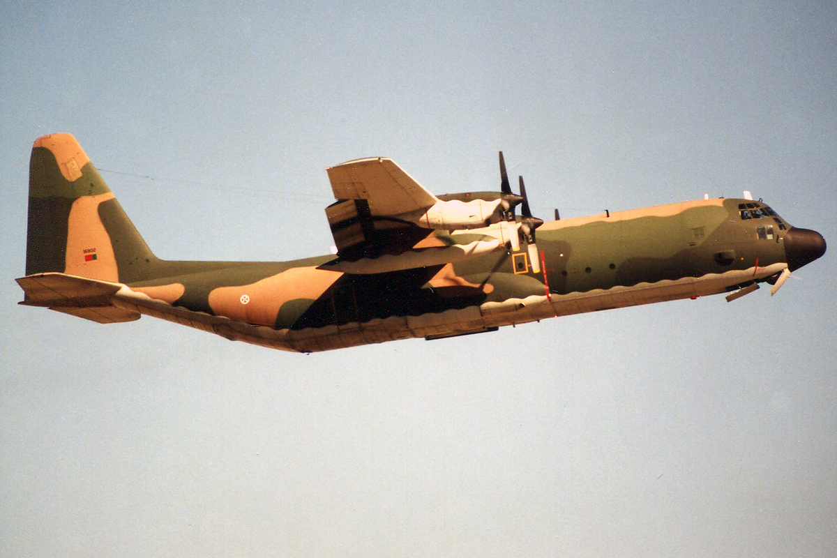 16802 (382-4753) 1977 Lockheed C-130H-30 Hercules