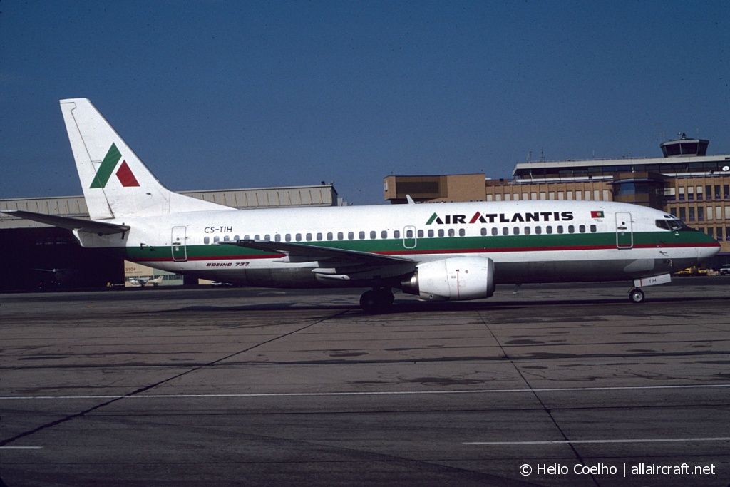 CS-TIH (24214) 1989 Boeing 737-3K9