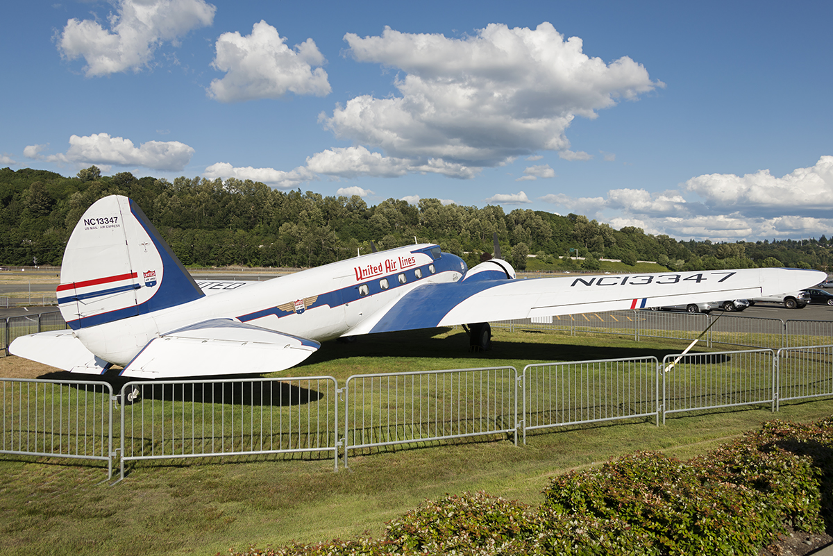 NC13347 (1729) 1933 Boeing 247D