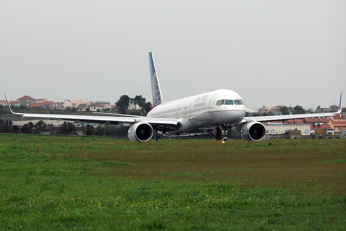 N26123 (28966) 1997 Boeing 757-224(WL)