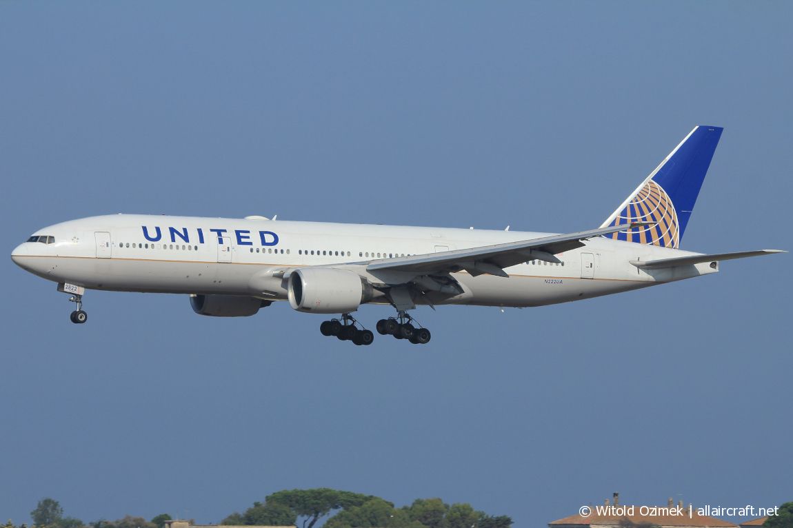 N222UA · Boeing 777-222/ER · (FCO / LIRF)