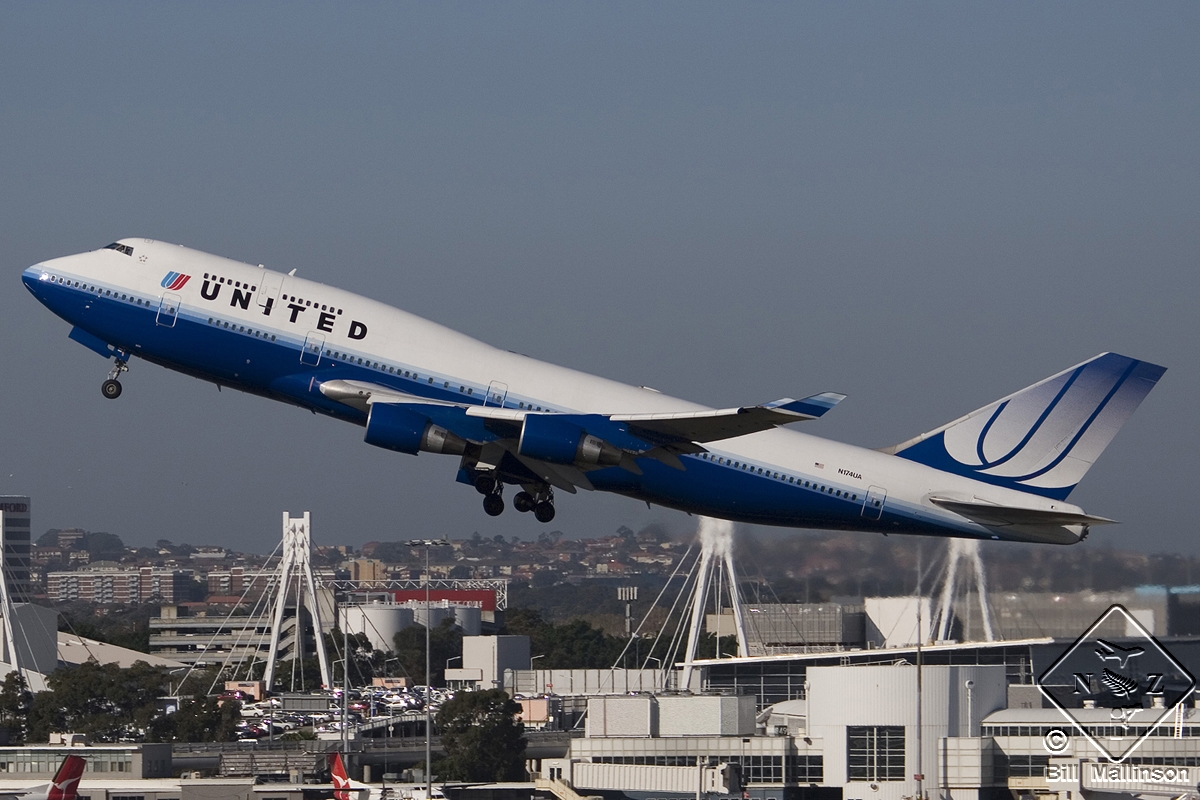 N174UA (24381) 1990 Boeing 747-422