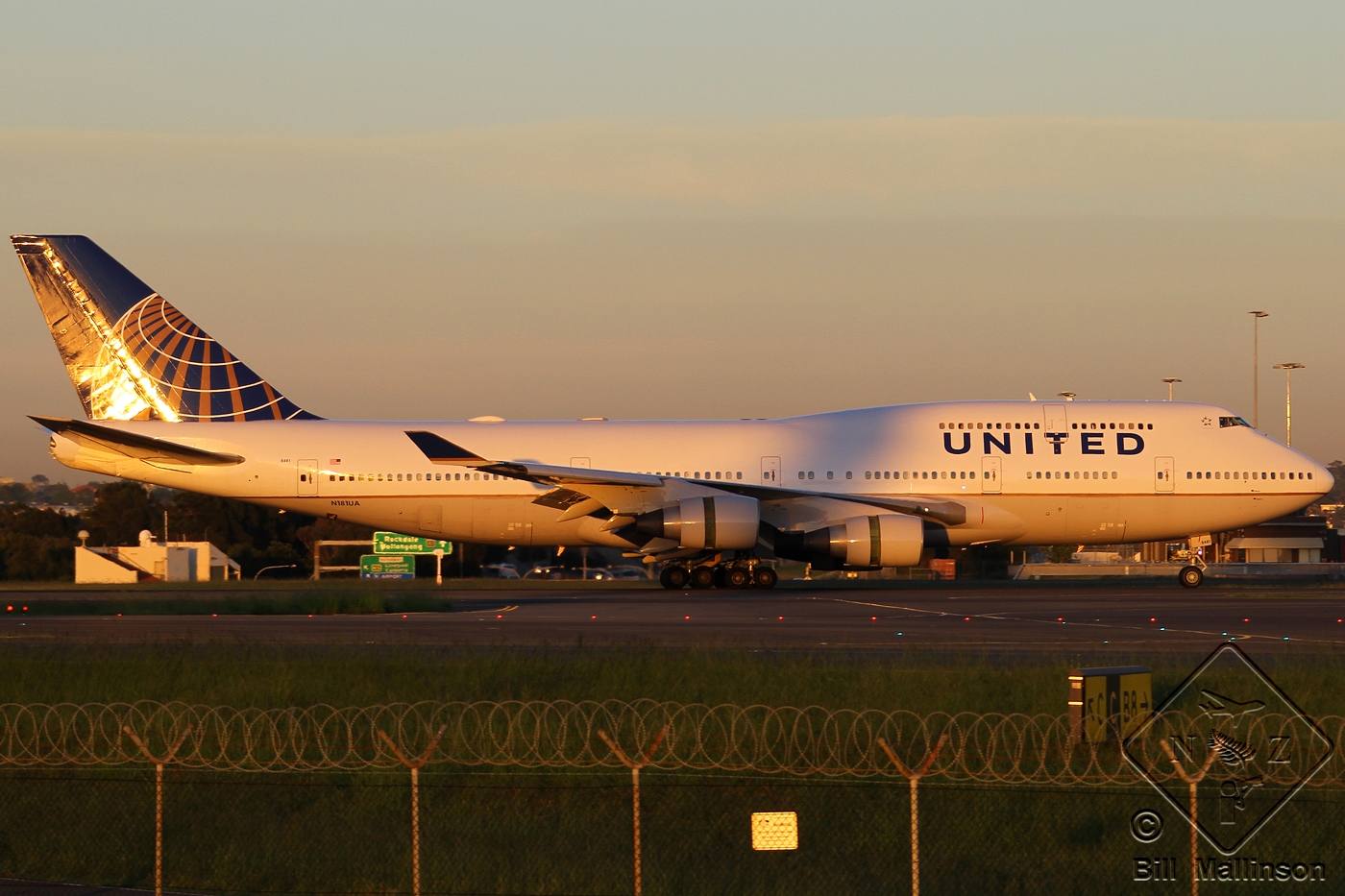 N181UA, (cn 25278/881), Boeing 747-422
