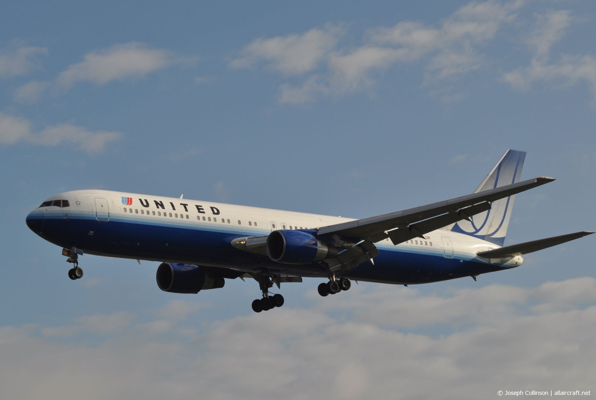 N643UA · Boeing 767-322/ER · (LHR / EGLL)