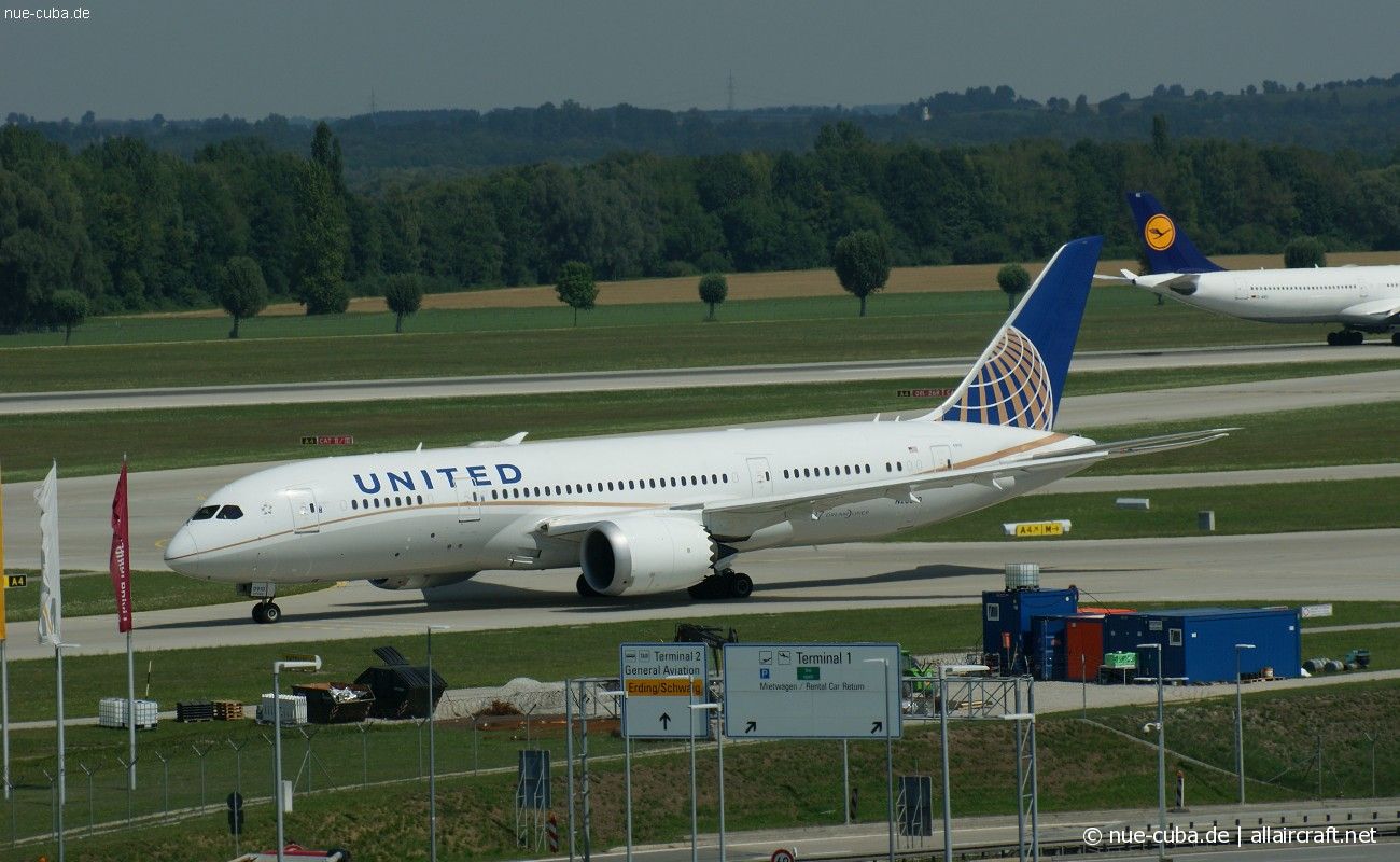 N26910 (34826) 2014 Boeing 787-8 Dreamliner