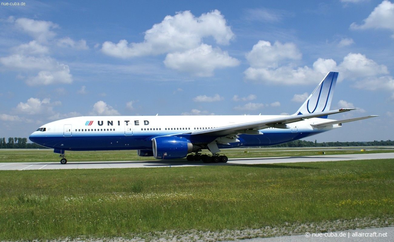 N780UA (26944) 1996 Boeing 777-222