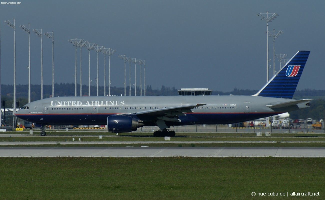 N781UA (26945) 1996 Boeing 777-222