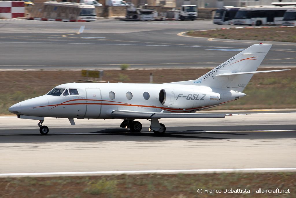 F-GSLZ (208) 1986 Dassault Falcon 100