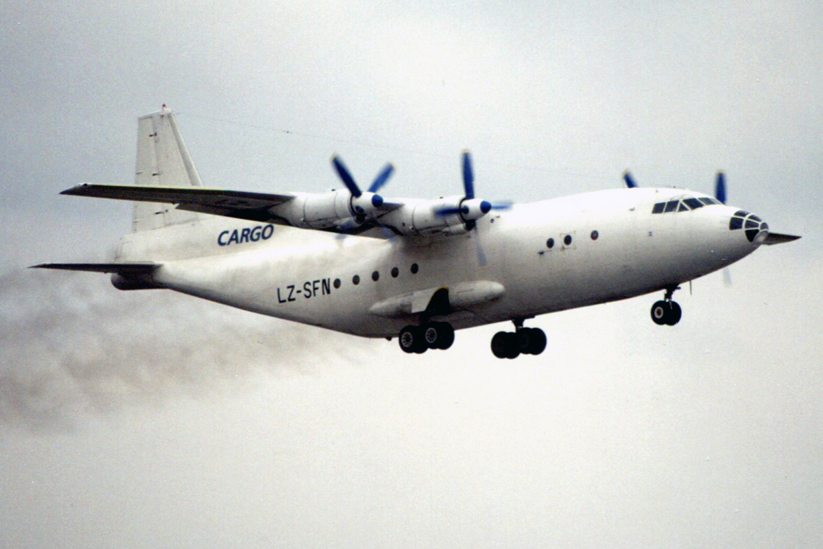 LZ-SFN (2340806) 1962 Antonov An-12A