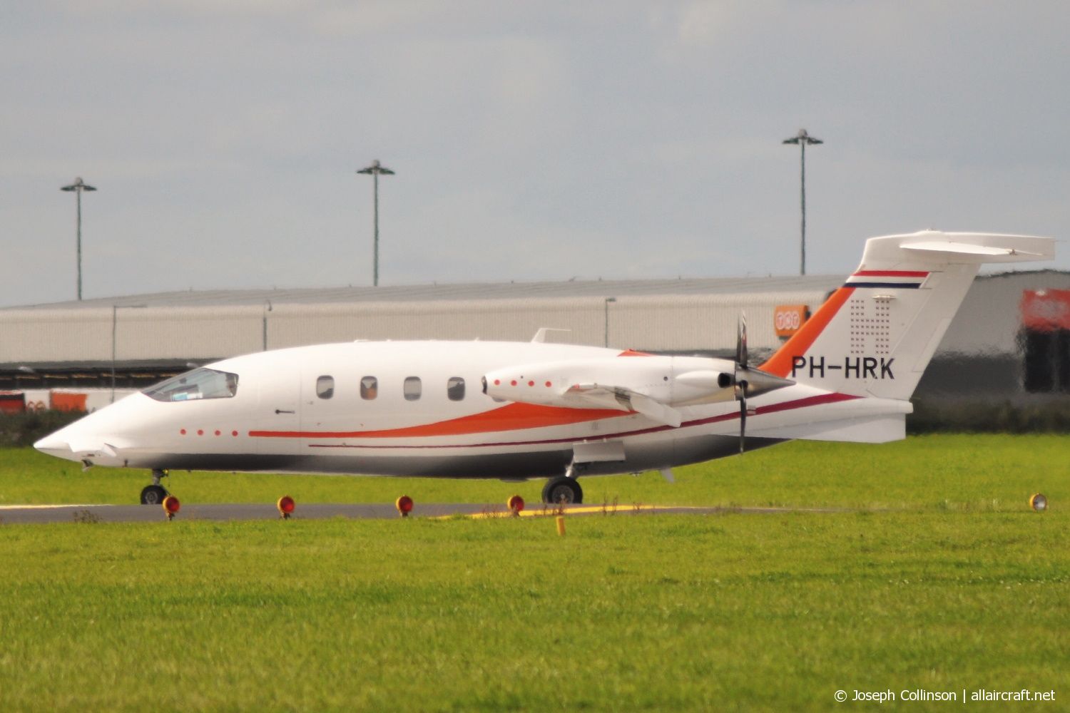 PH-HRK (1120) 2006 Piaggio P-180 Avanti