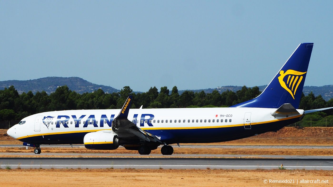 9H-QCO (44733) 2016 Boeing 737-8AS WL