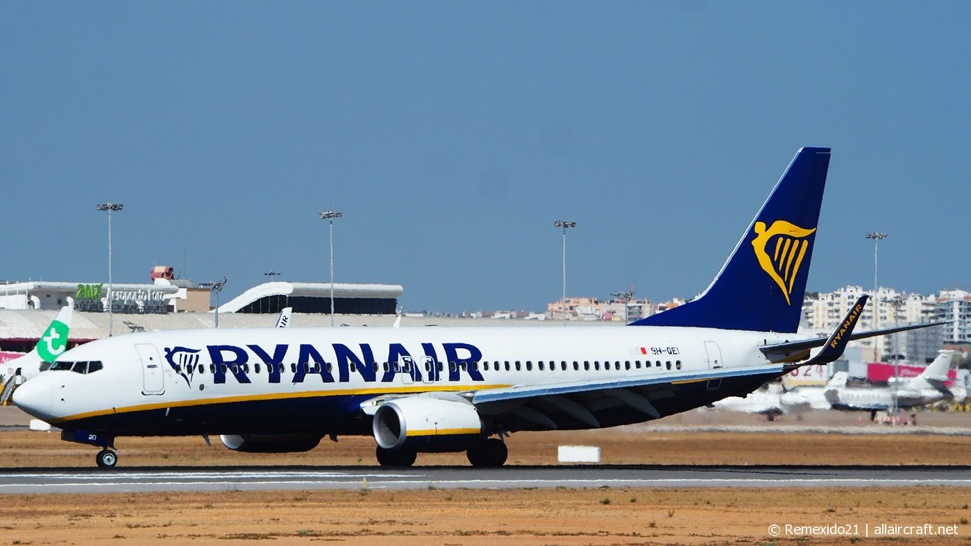 9H-QEI (44828) 2018 Boeing 737-8AS WL