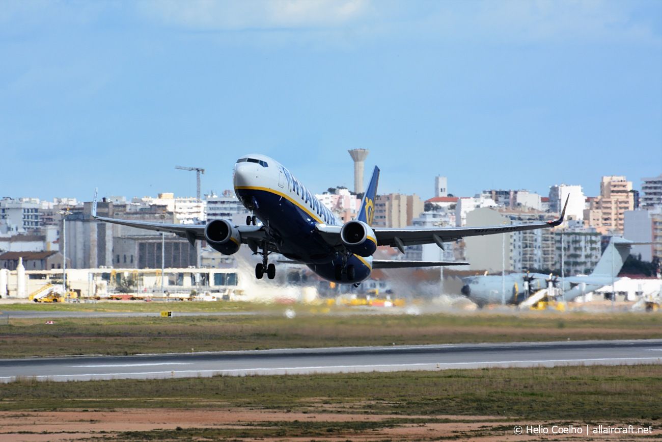 9H-QDW (44772) 2017 Boeing 737-8AS(WL)