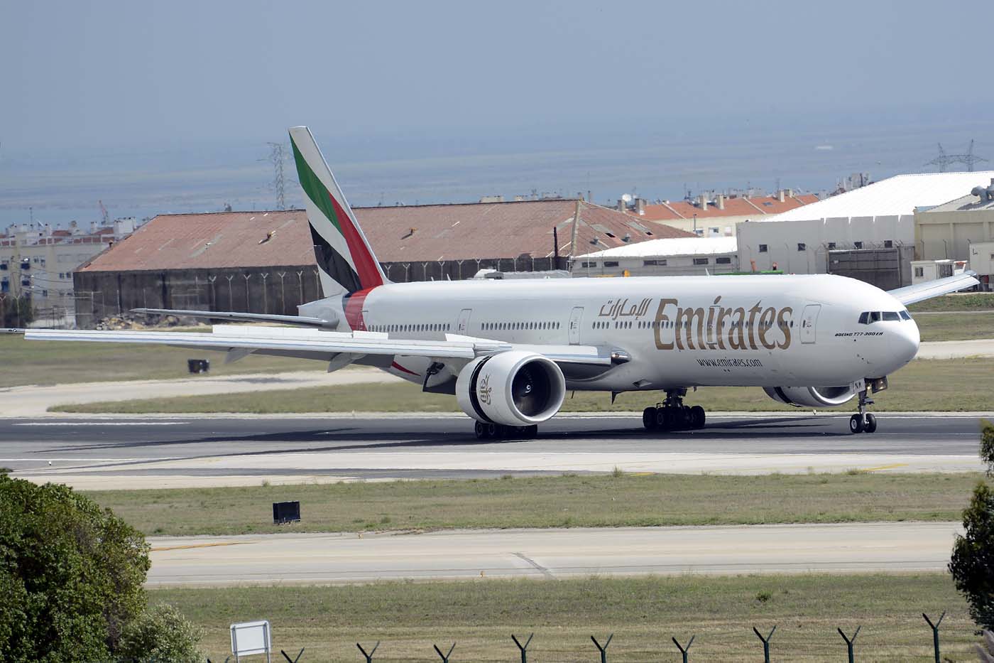 A6-ENM (41359) 2013 Boeing 777-31H(ER)