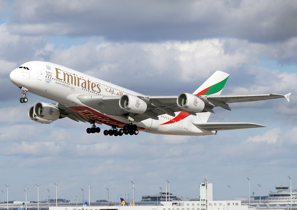 A6-EDU (098) 2011 Airbus A380-861