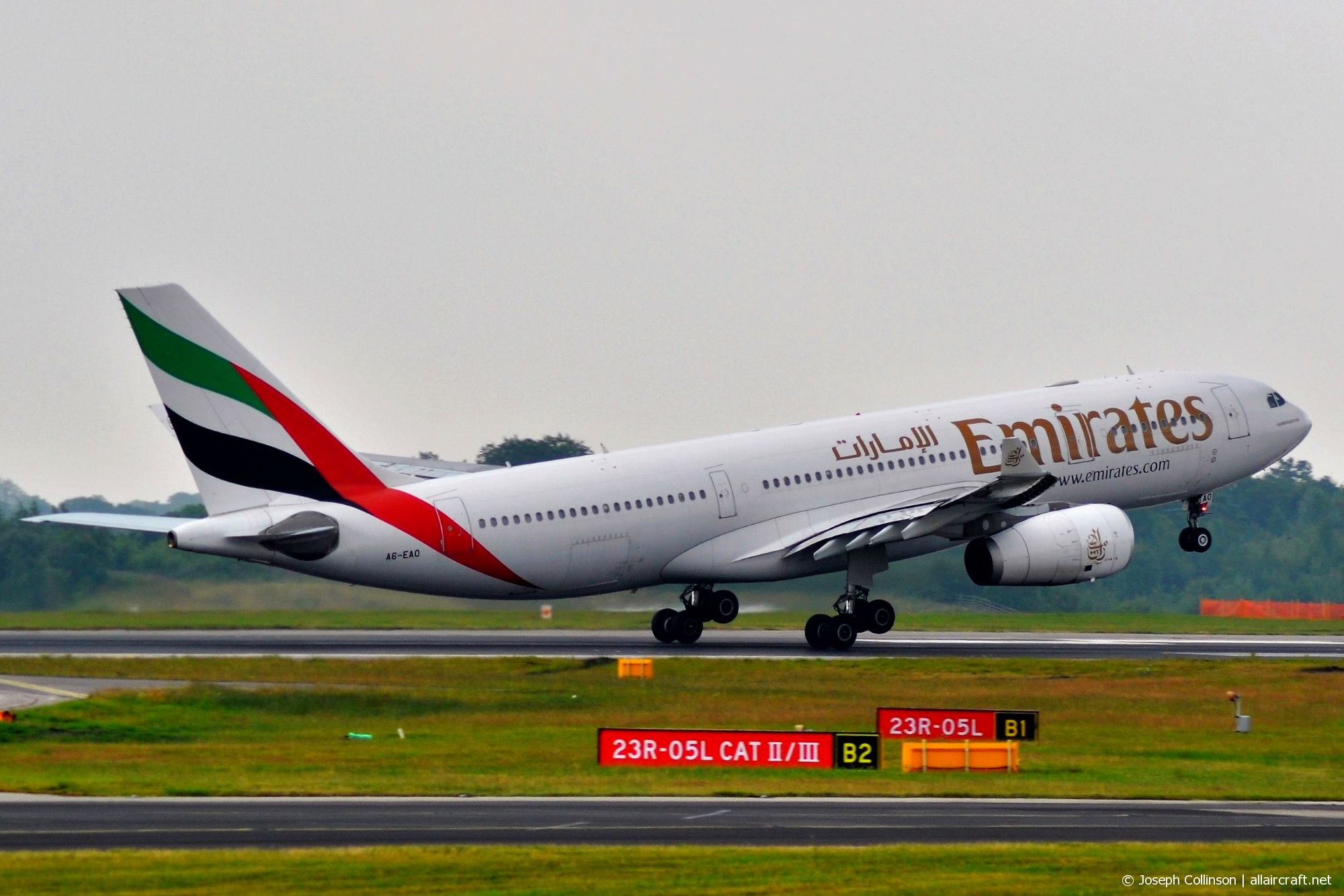 A6-EAO (509) 2002 Airbus A330-243