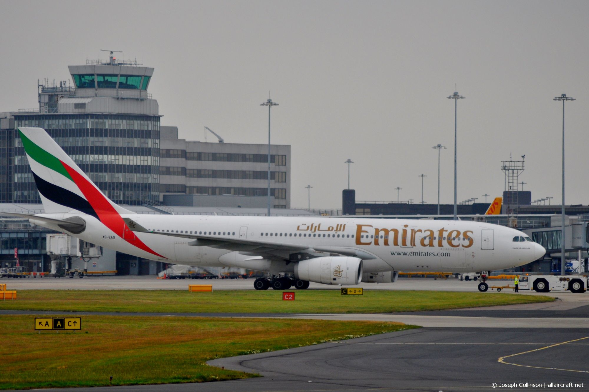 A6-EAO (509) 2002 Airbus A330-243