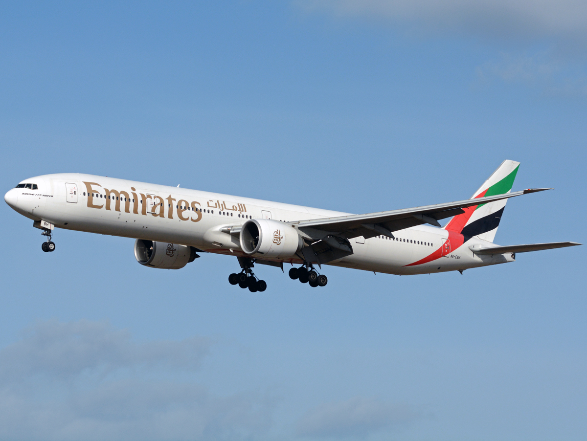 A6-EBH (32707) 2005 Boeing 777-31H(ER)