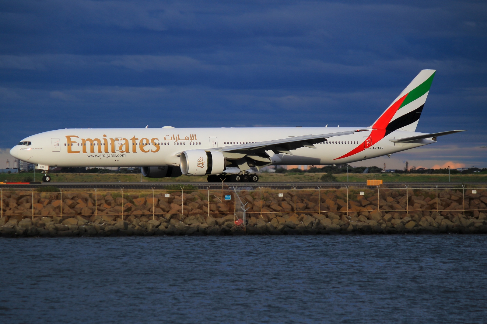 A6-ECO (37706) 2009 Boeing 777-36N(ER)