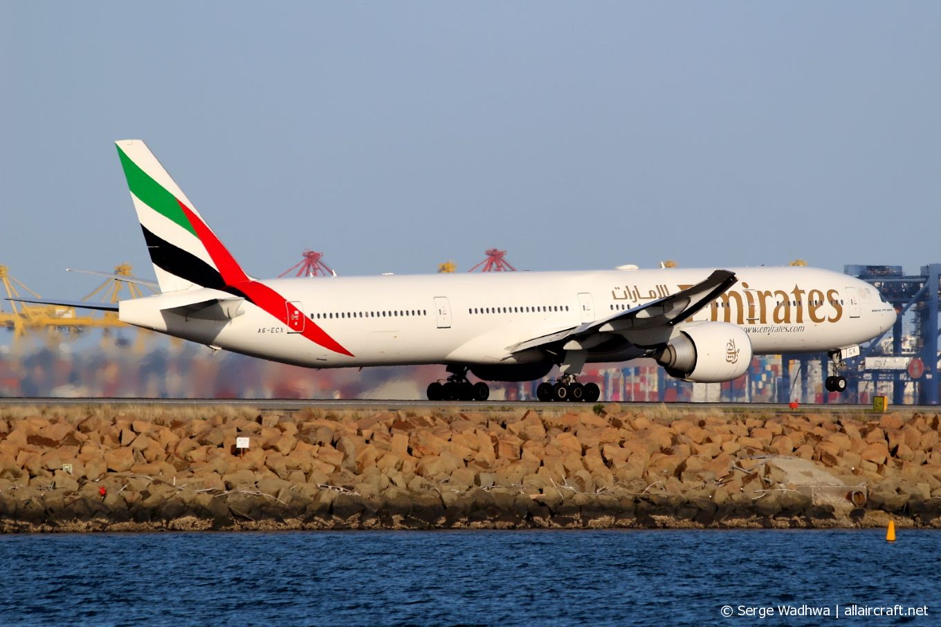 A6-ECX (38982) 2009 Boeing 777-31H(ER)