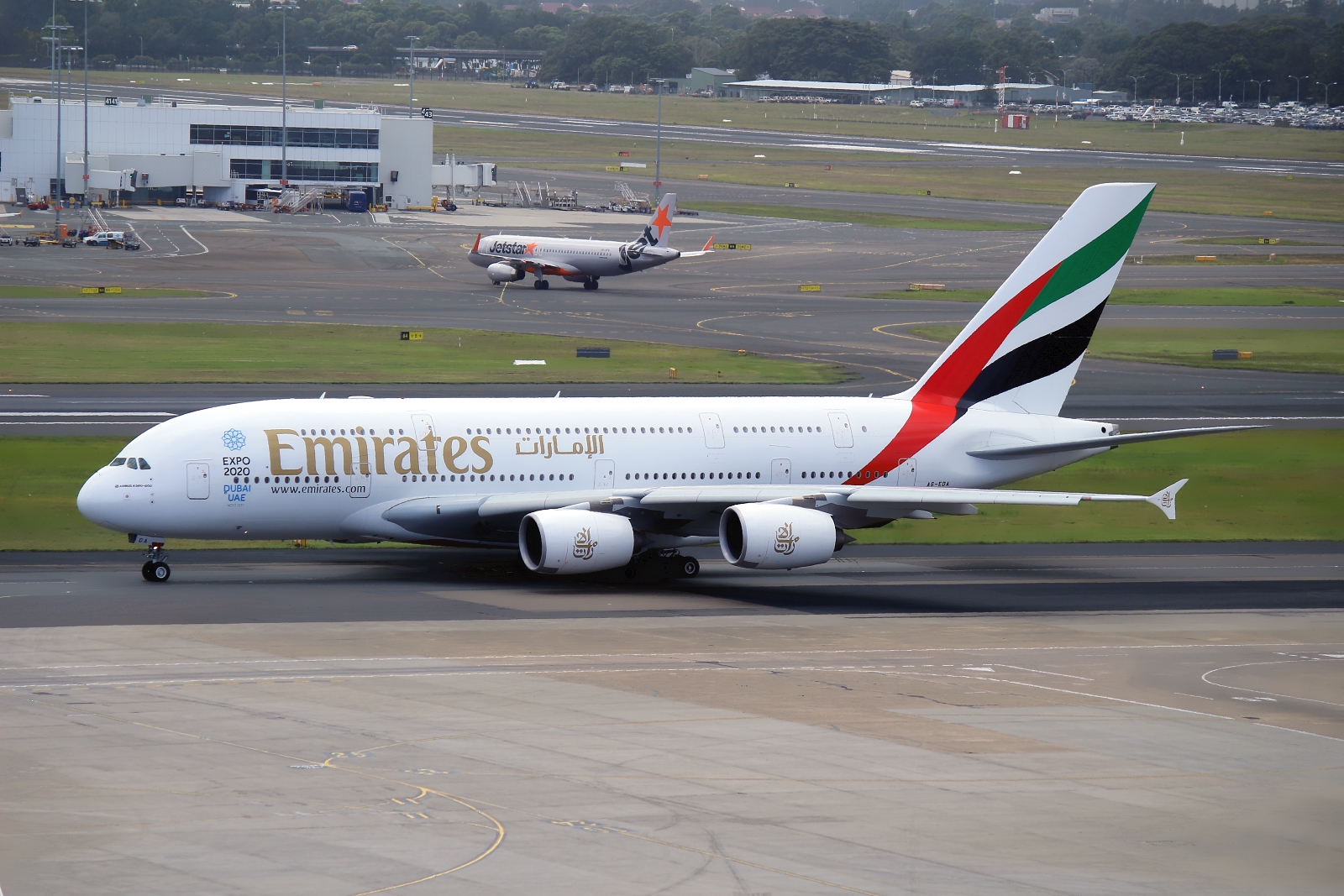 A6-EDA (011) 2007 Airbus A380-861
