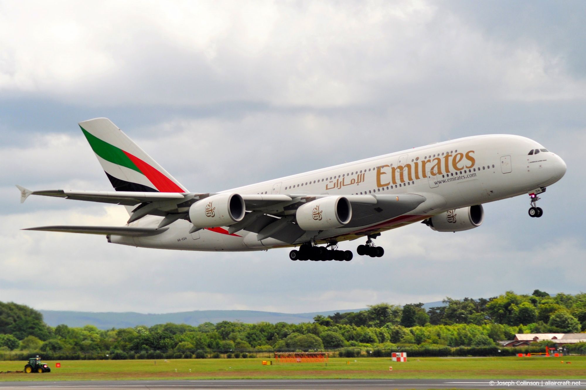 A6-EDH (025) 2009 Airbus A380-861