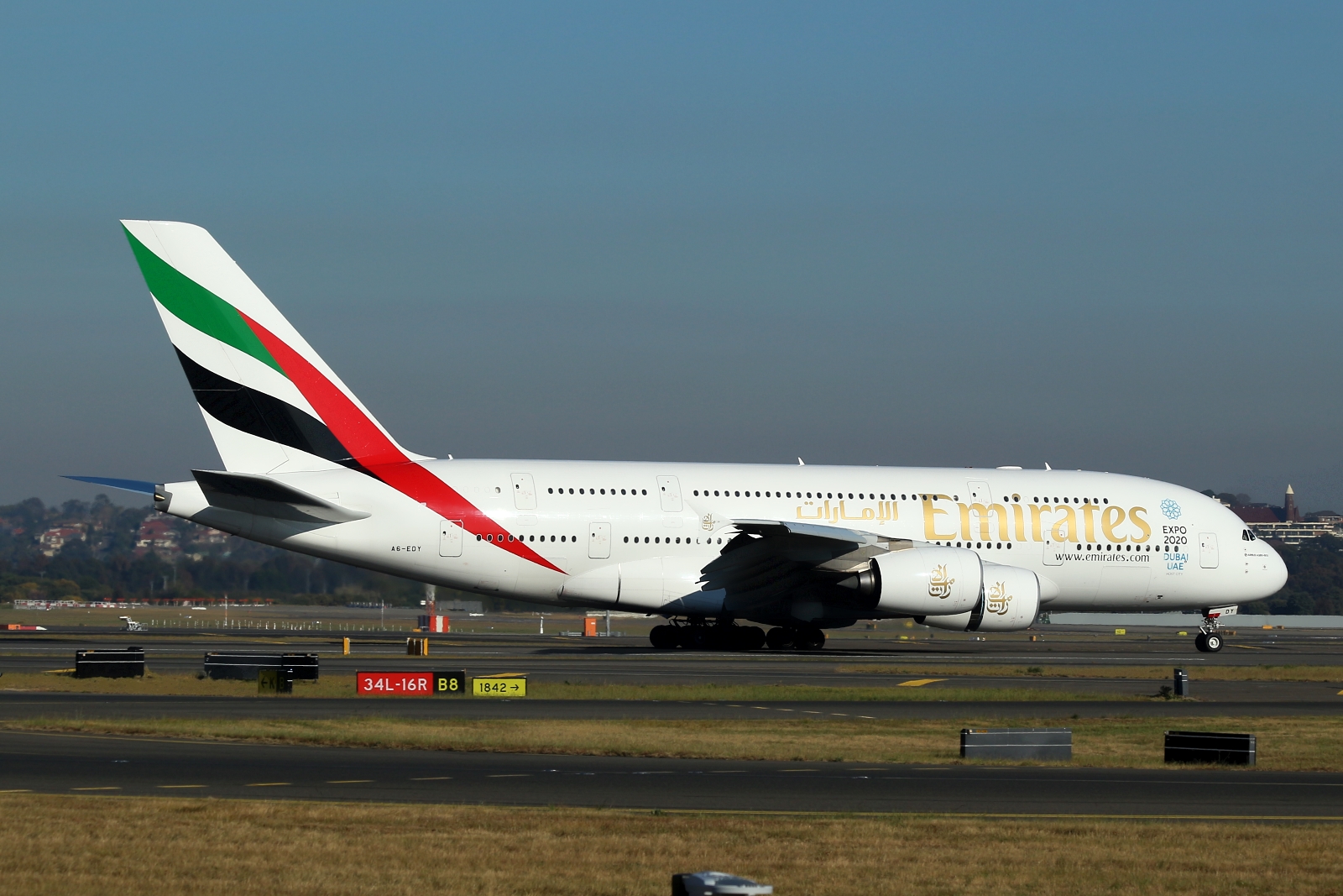 A6-EDY (106) 2012 Airbus A380-861