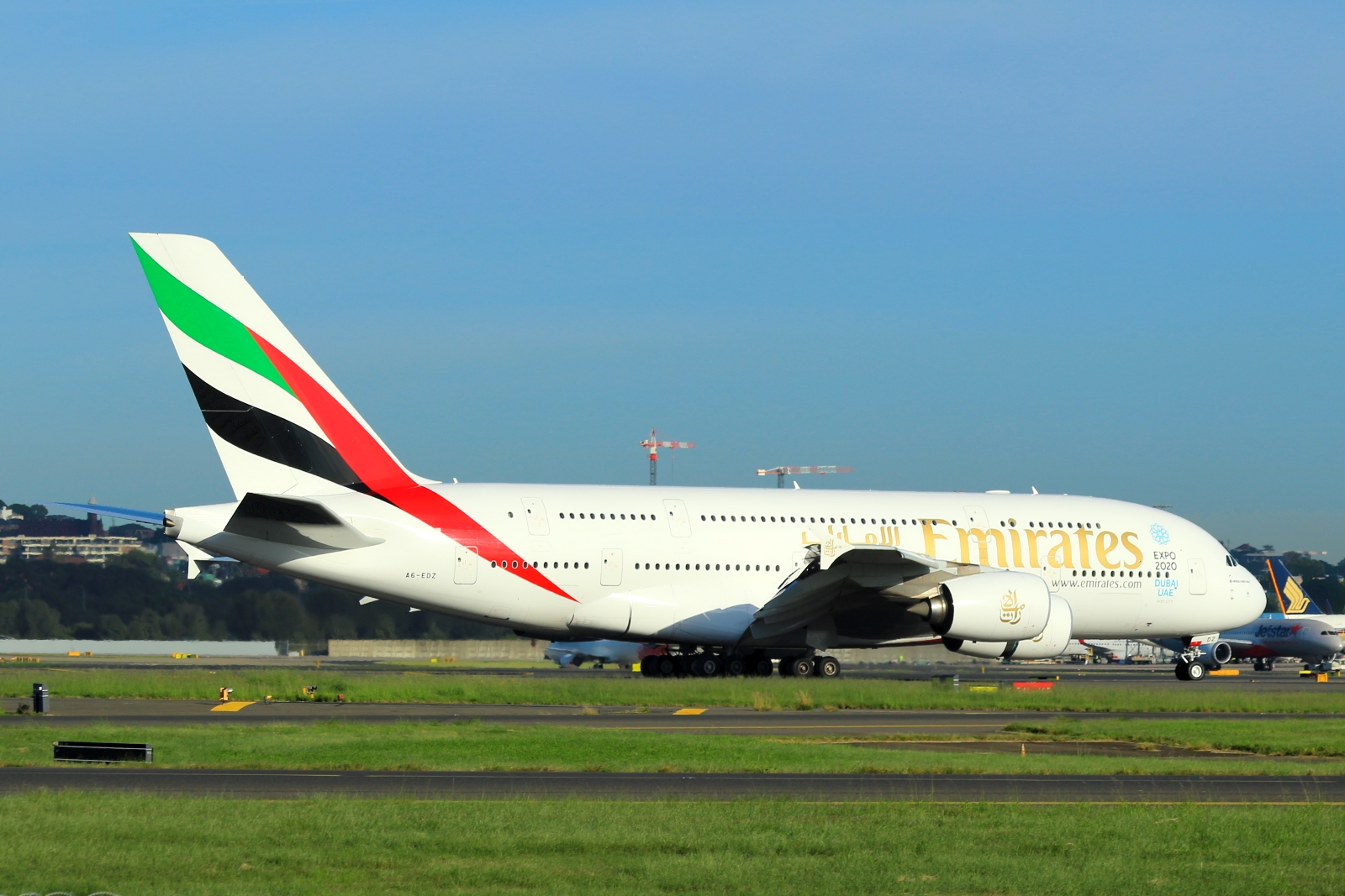 A6-EDZ (107) 2012 Airbus A380-861