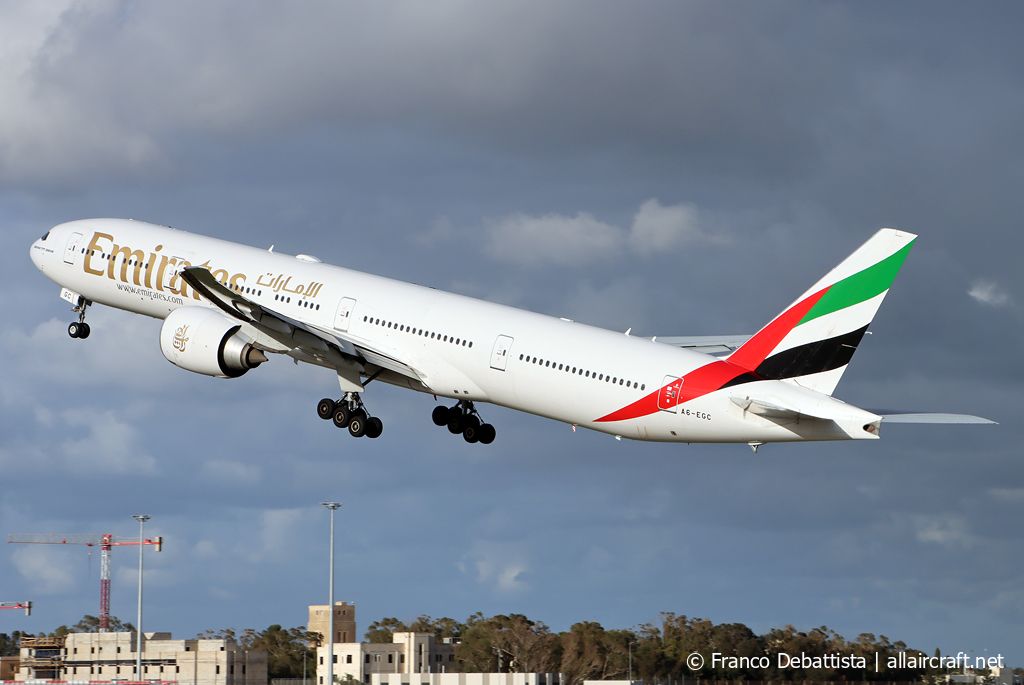 A6-EGC (35596) 2011 Boeing 777-31HER
