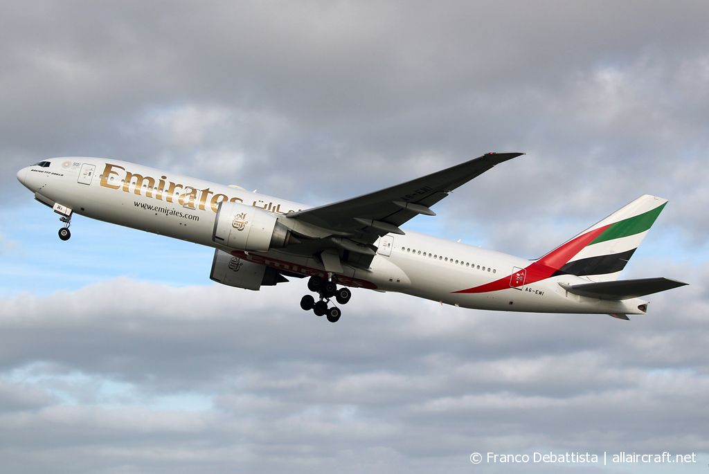 A6-EMI (27250) 1996 Boeing 777-21H(ER)