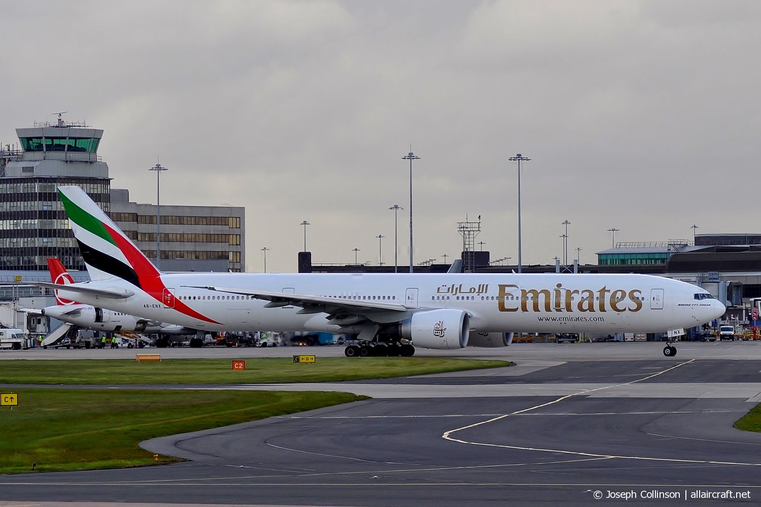 A6-ENX (42318) 2014 Boeing 777-31H(ER)
