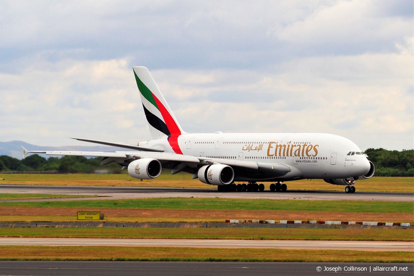 A6-EOB (164) 2014 Airbus A380-861