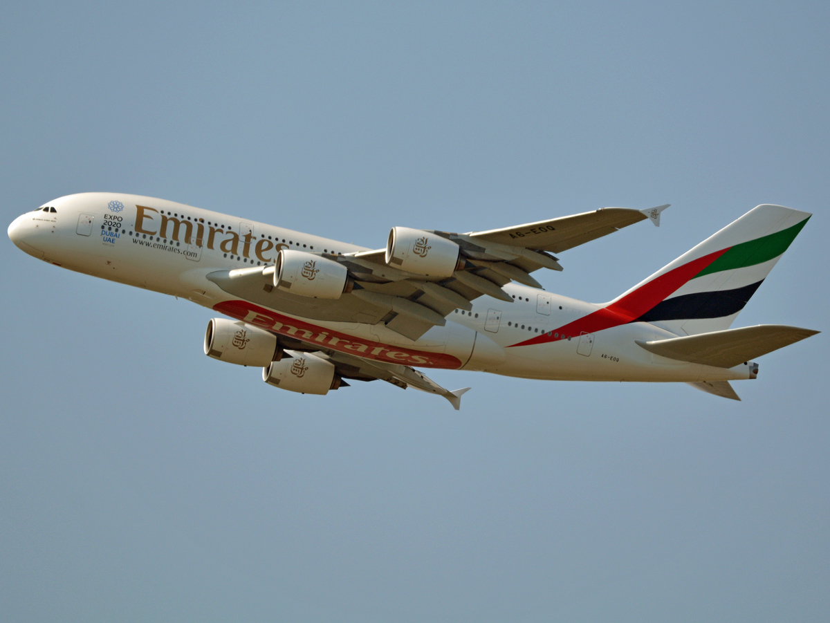 A6-EOQ (201) 2015 Airbus A380-861