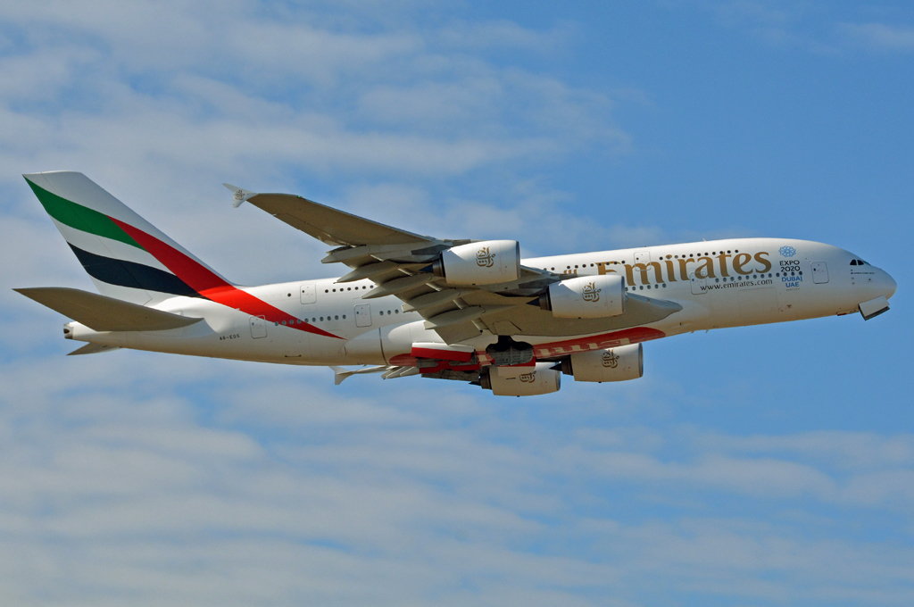 A6-EOS (203) 2015 Airbus A380-861