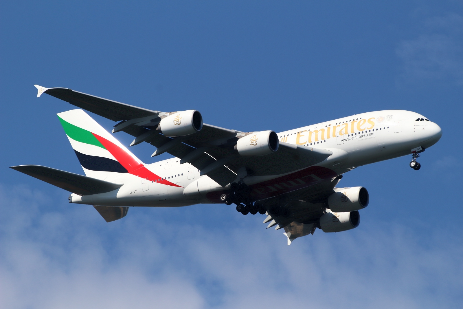 A6-EOV  (206) 2016 Airbus A380-861