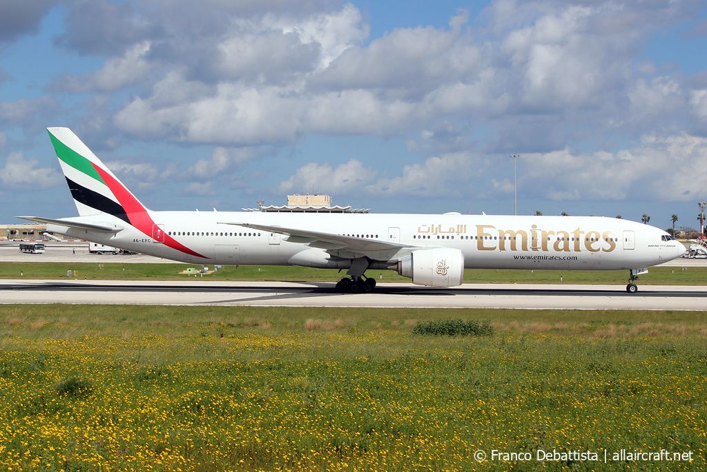 A6-EPC (42322) 2015 Boeing 777-31H(ER)