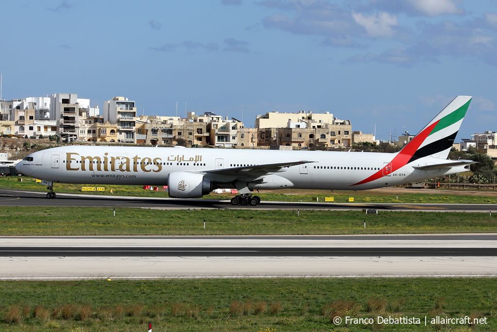 A6-EPK (42330) 2016 Boeing 777-31HER