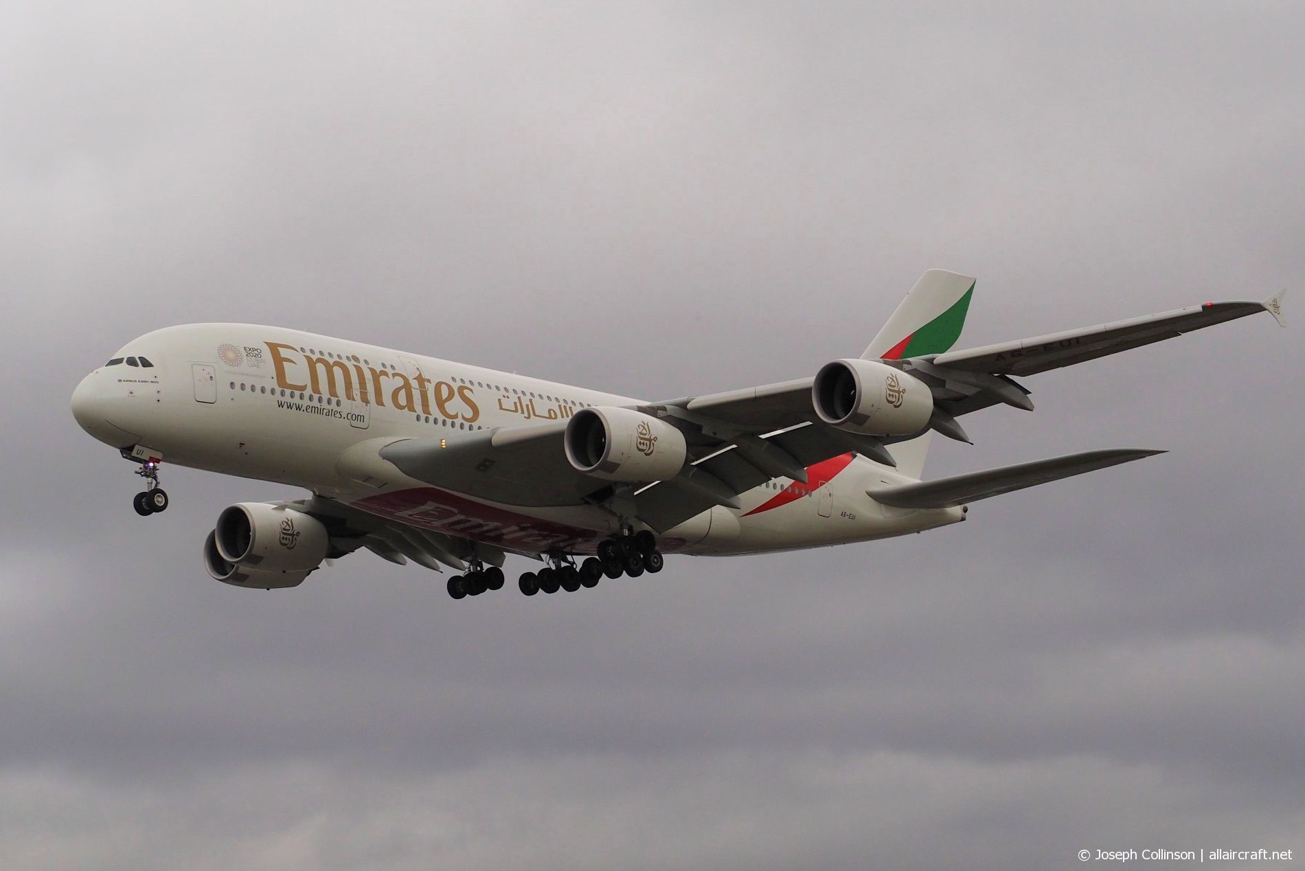A6-EUI (221) 2016 Airbus A380-861