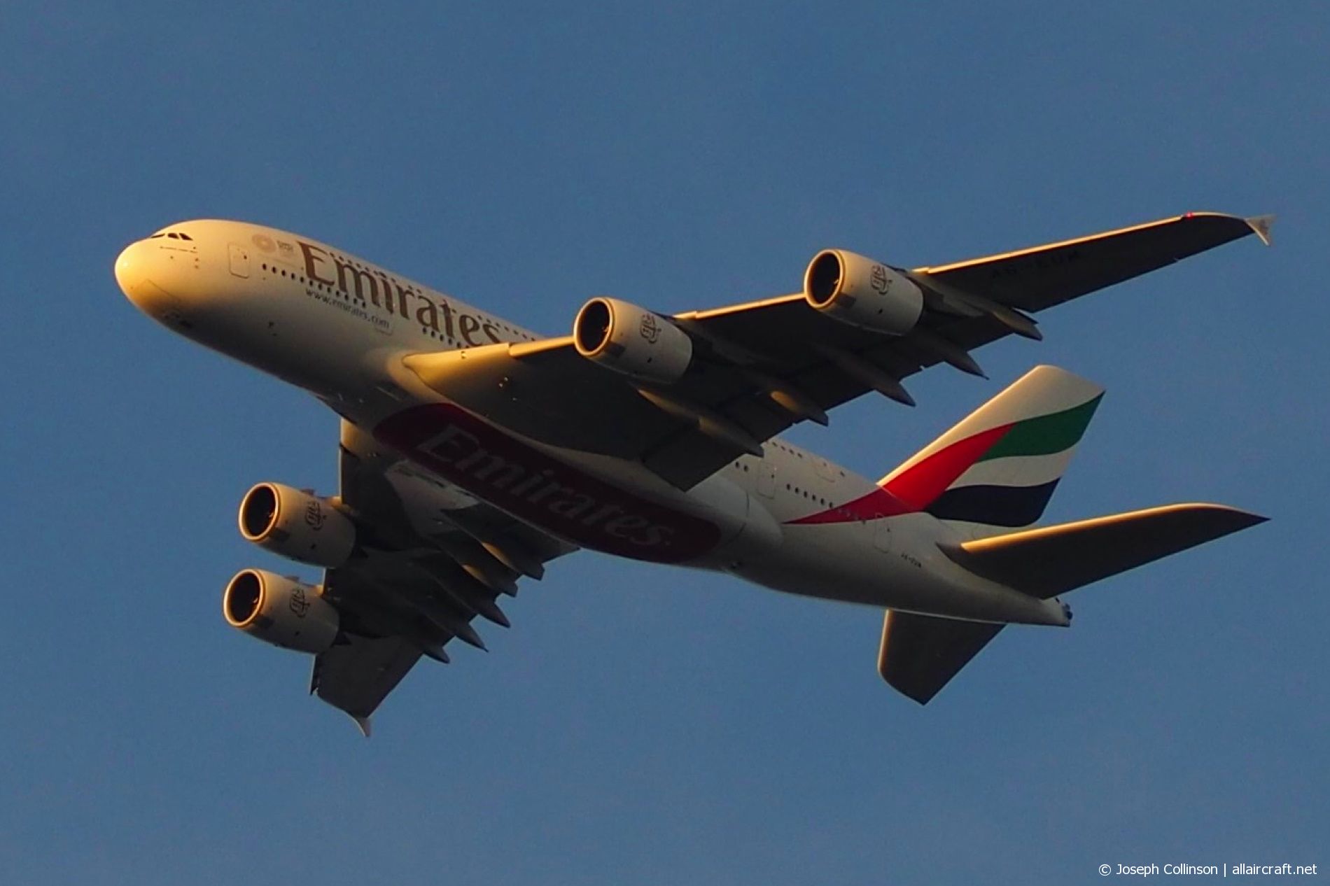 A6-EUM (225) 2016 Airbus A380-842