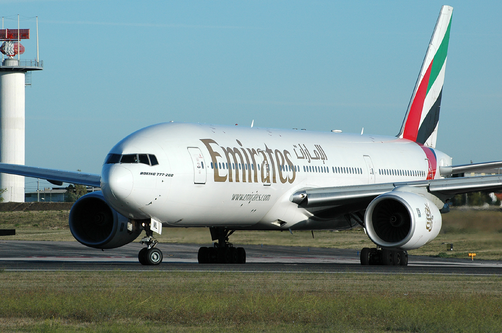 A6-EML (29325) 1998 Boeing 777-21H(ER)