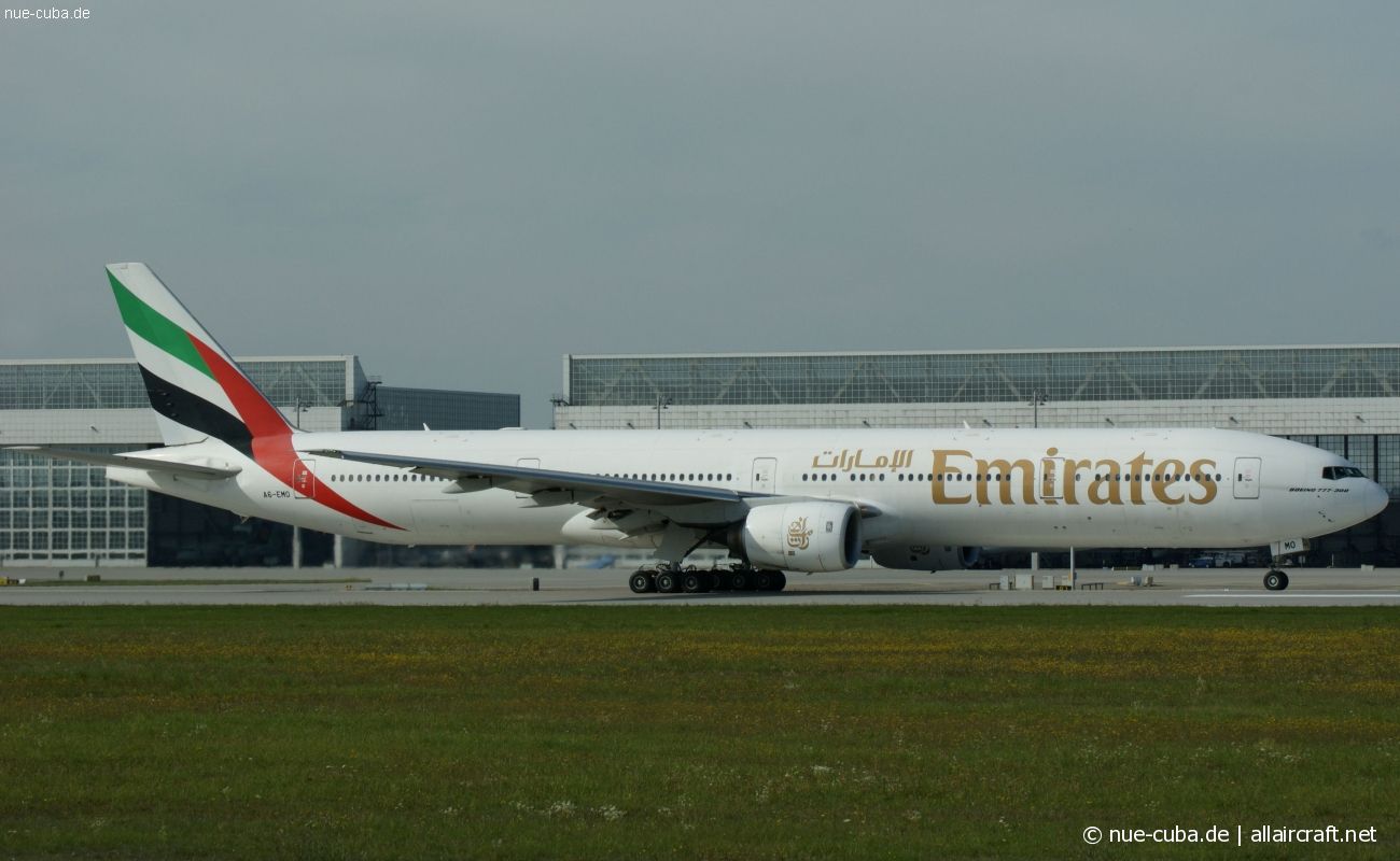 A6-EMO (28680) 2000 Boeing 777-31H